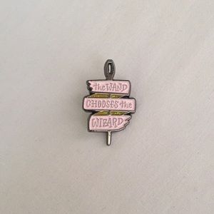 🍏50% OFF/3+...the WAND CHOOSES the WIZARD Pin (Harry Potter)
